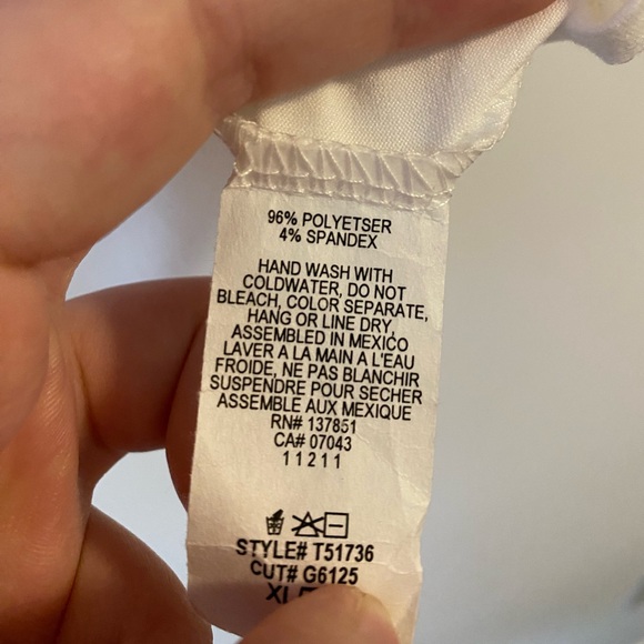 Soft White Tanktop - Picture 4 of 4